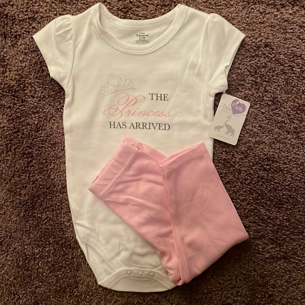 NWT, Little Treasure “The Princess Has Arrived” outfit